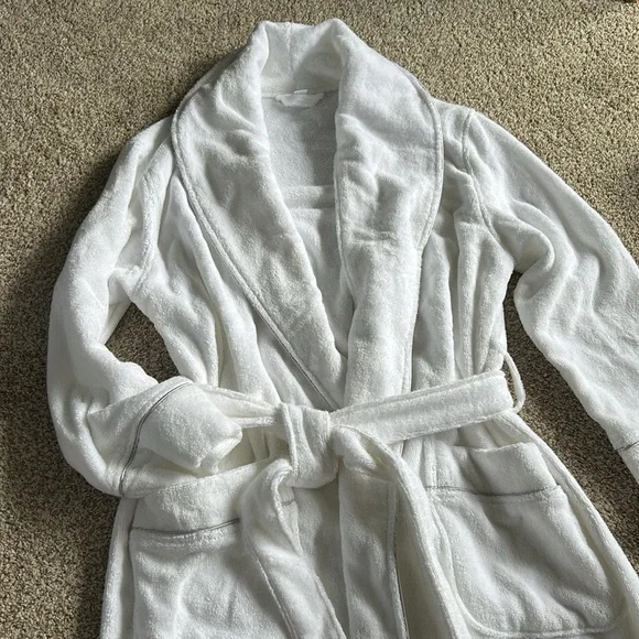 NWT Hotel Collection Robe - Picture 2 of 6